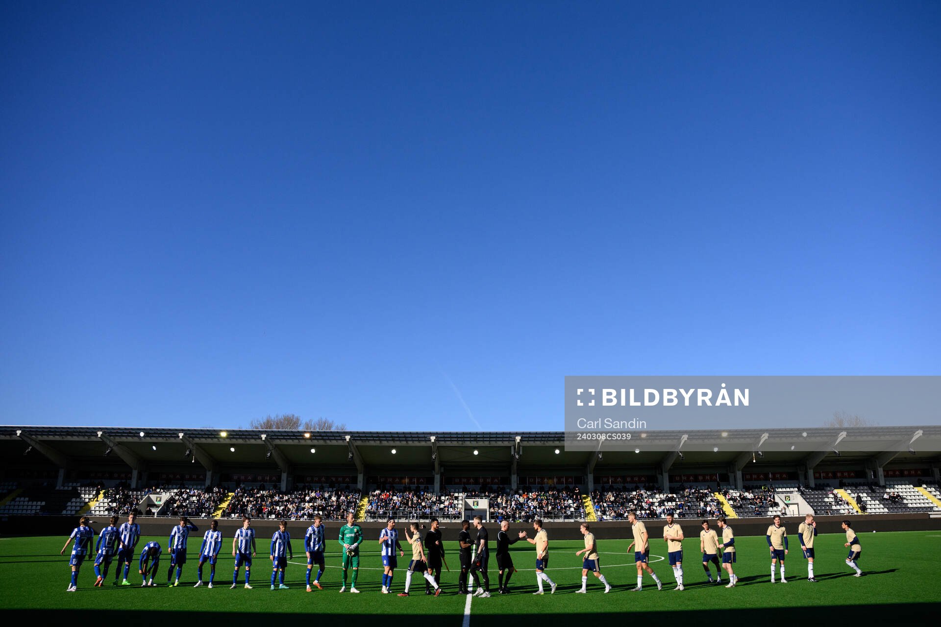 Lagen vid lineup innan träningsmatchen i fotboll mellan IFK Göteborg och Öster den 8 mars 2024 i Göteborg. 