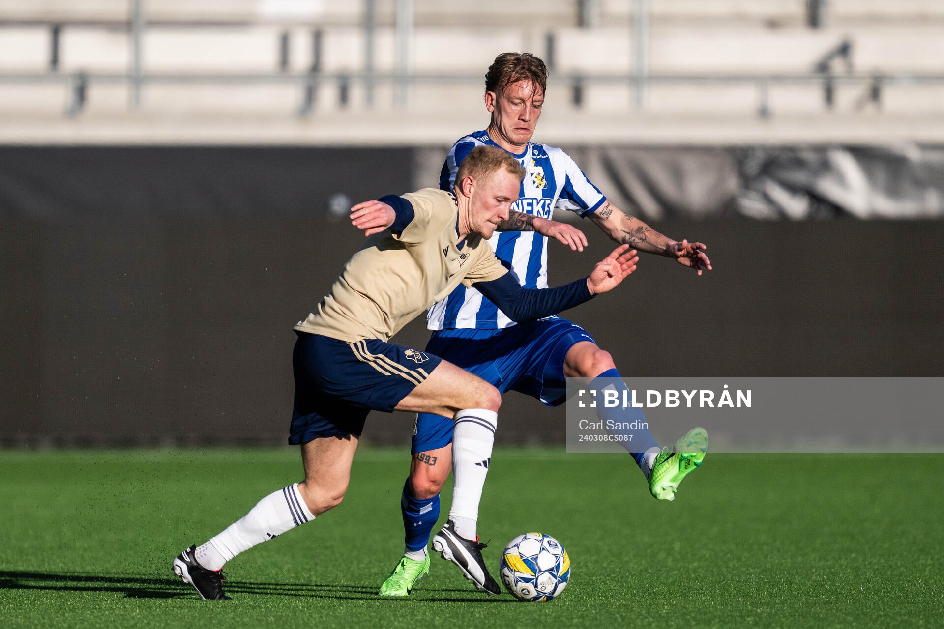 Östers Adam Bergmark Wiberg och IFK Göteborgs Sebastian