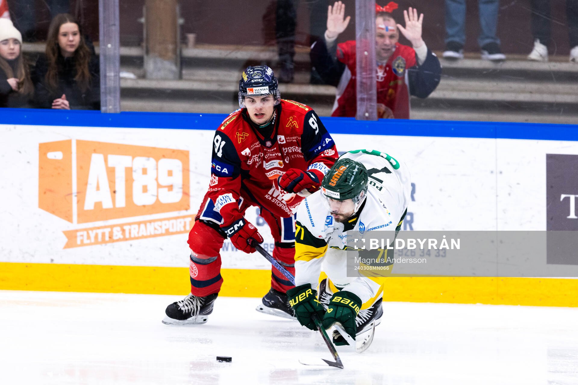 Västerviks Alex Ciernik och Björklövens Gustav Possler