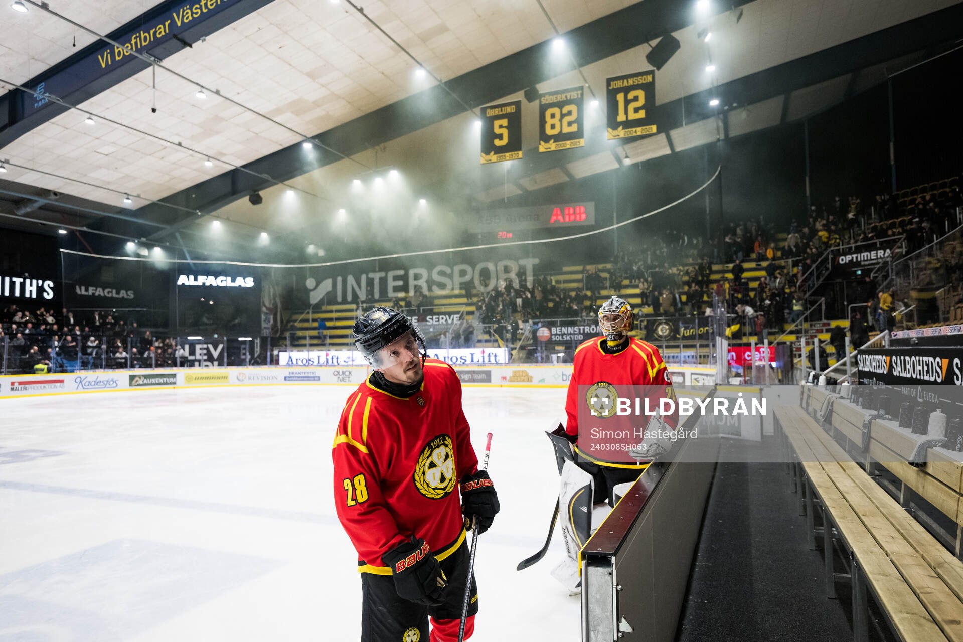Brynäs Johannes Kinnvall och målvakt Damian Clara lämnar