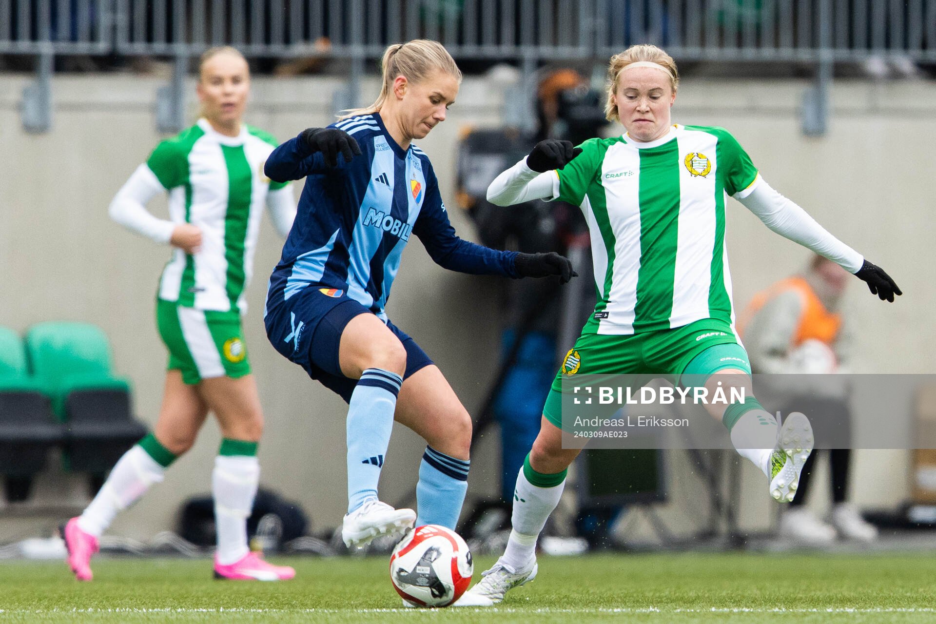 Djurgårdens Nellie Lilja och Hammarbys Julie Blakstad