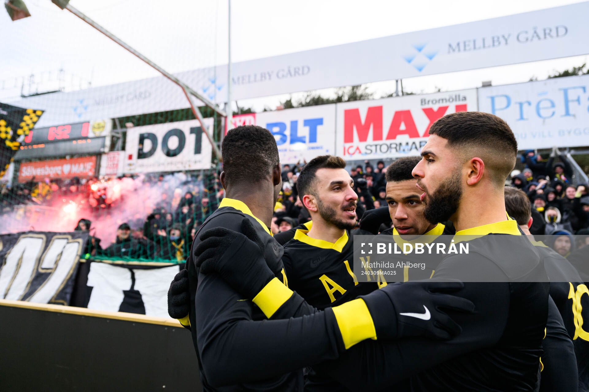 AIKs Rui Modesto jublar med lagkamrater