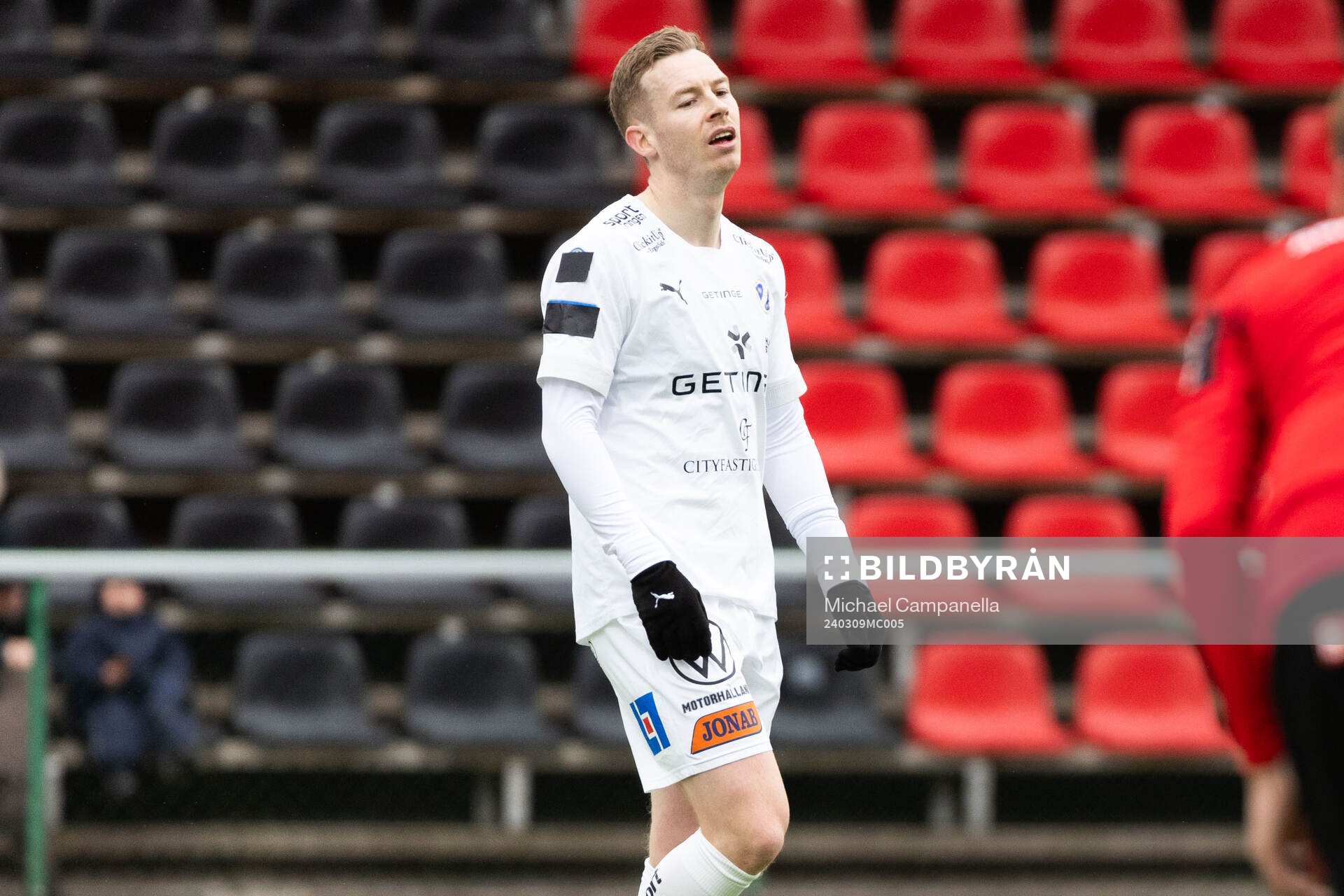 Halmstads Gisli Eyjolfsson deppar