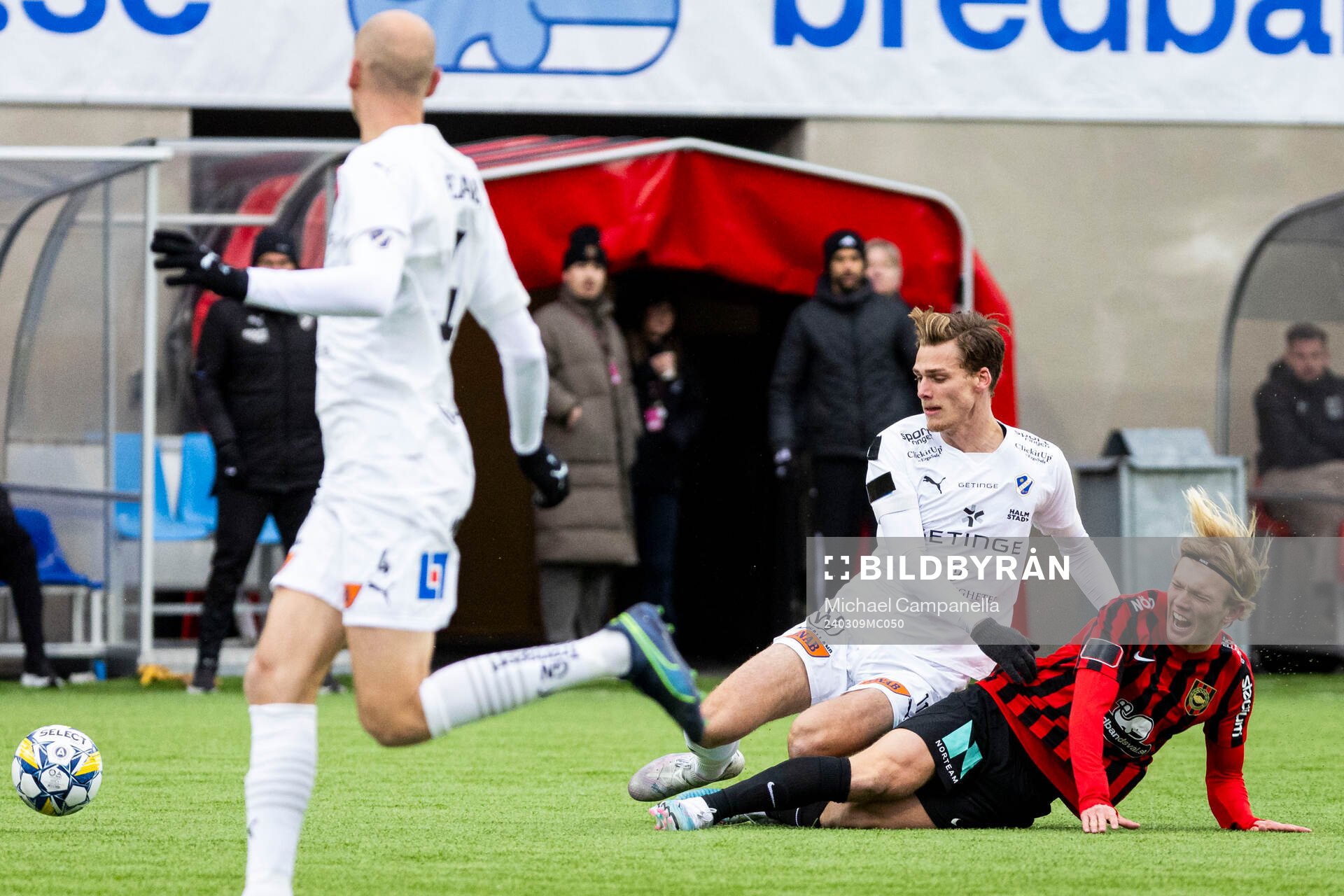 Brommapojkarnas Alexander Jensen och Halmstads Villiam