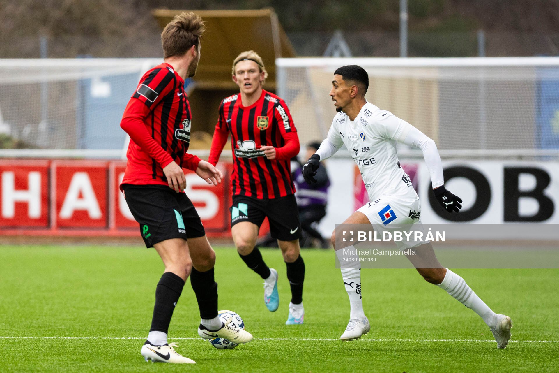 Halmstads Amir Al-Ammari under fotbollsmatchen i Svenska Cupen mellan Brommapojkarna och Halmstad den 9 mars 2024 i Stockholm.