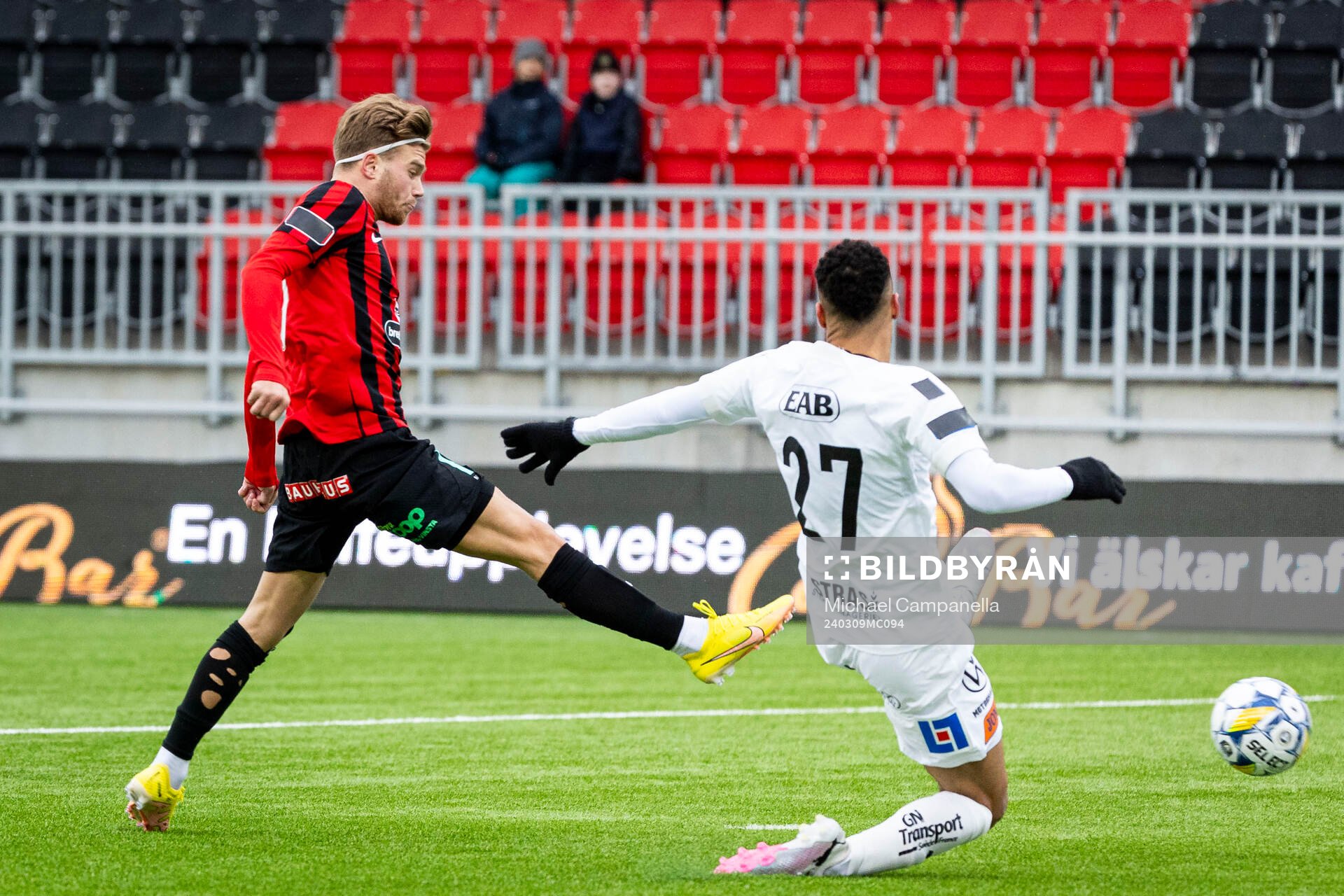 Brommapojkarnas Wilmer Odefalk och Halmstads Vinicius