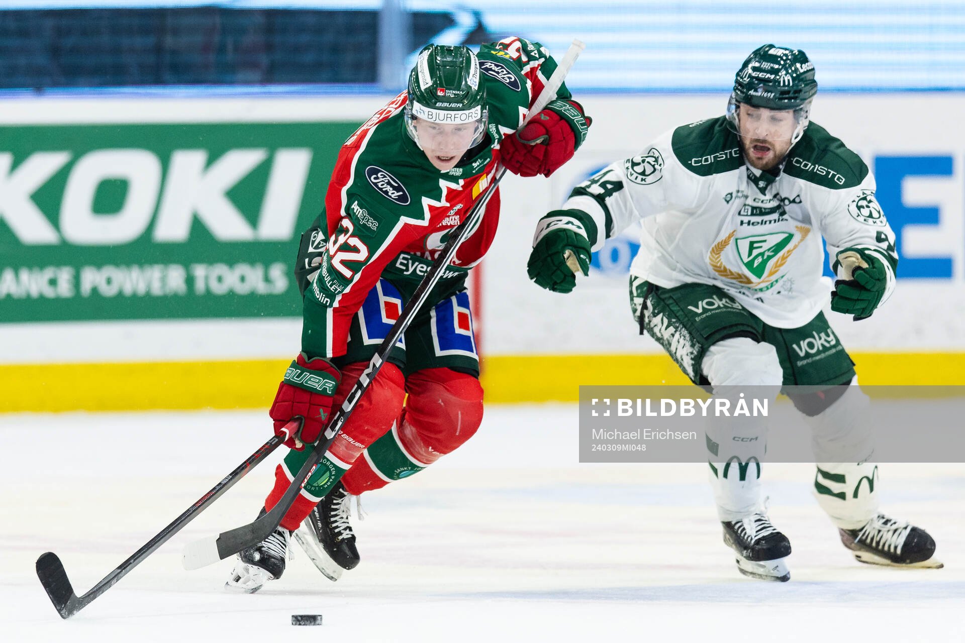 Frölundas Noah Hasa och Färjestads Jonathan Andersson