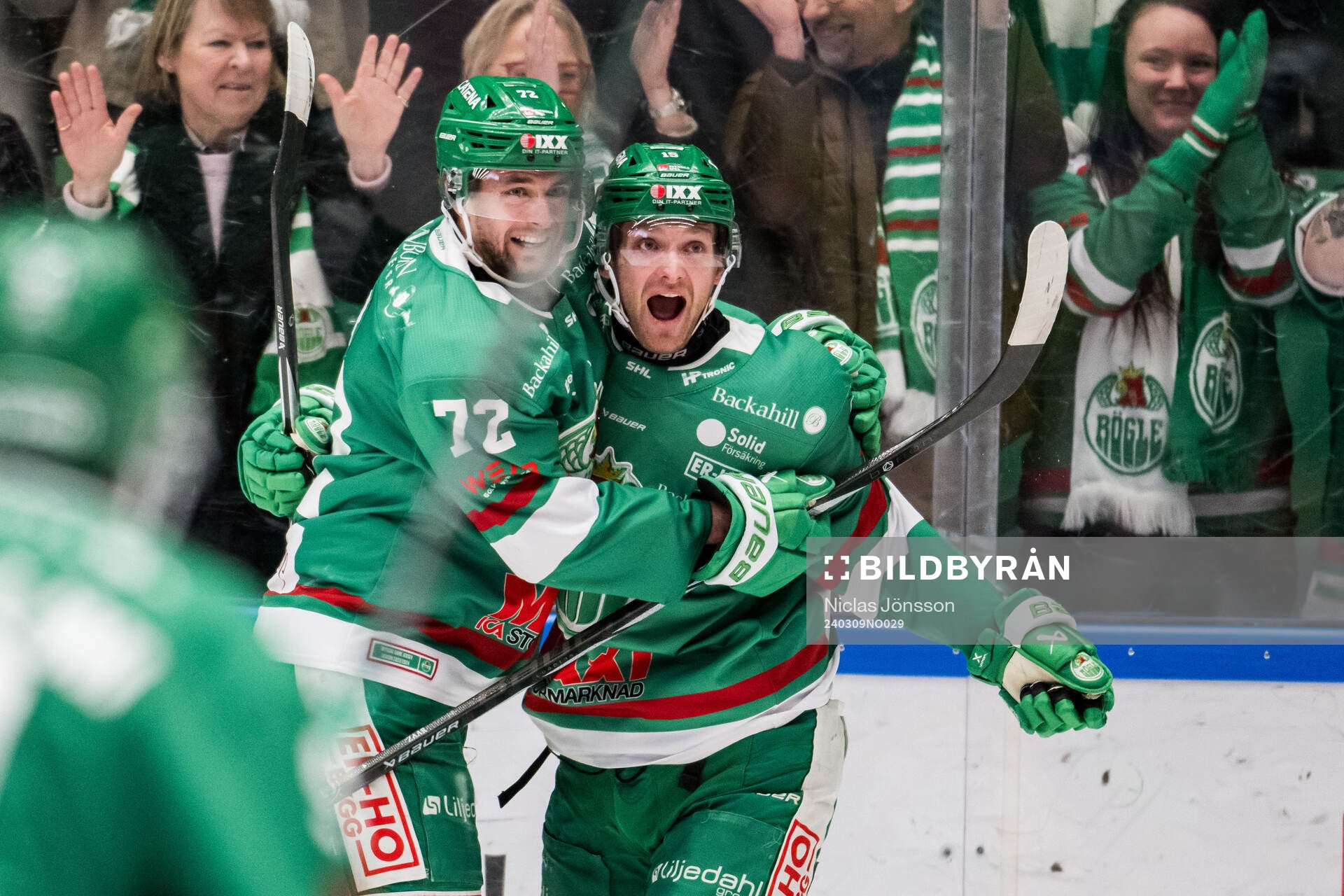 Rögles Daniel Zaar och Simon Ryfors jublar