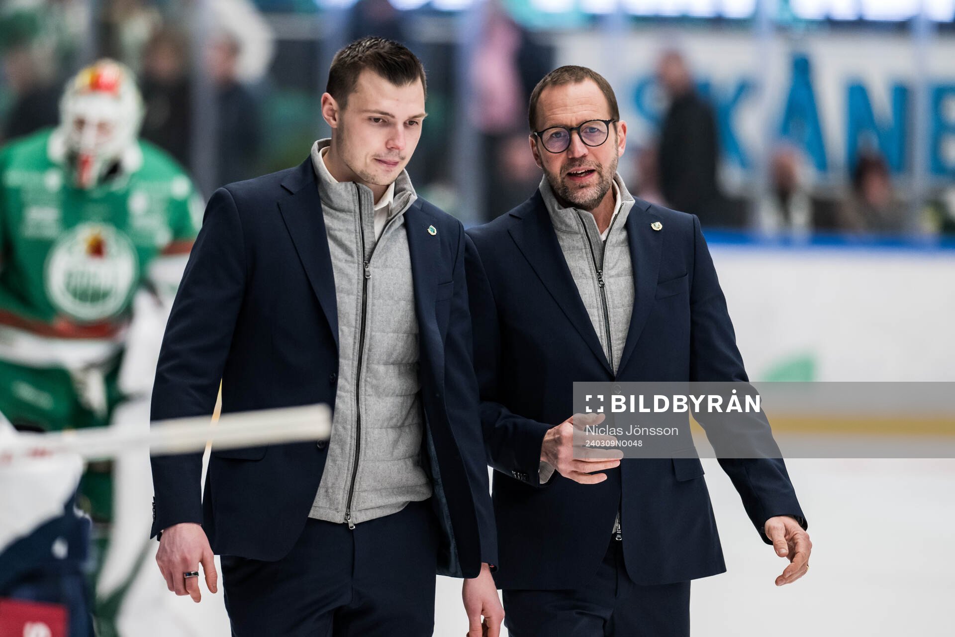 Rögles assisterande tränare Max Bohlin och tränare Roger
