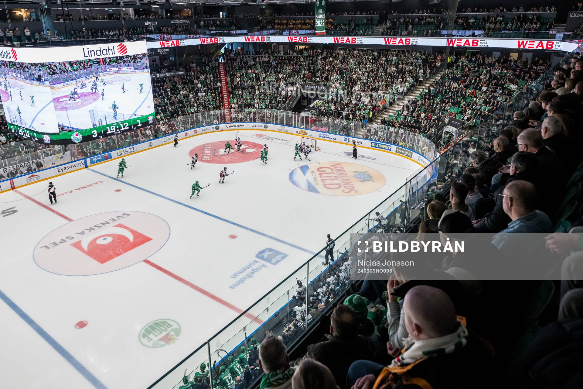 Vy över ett fullsatt Catena Arena