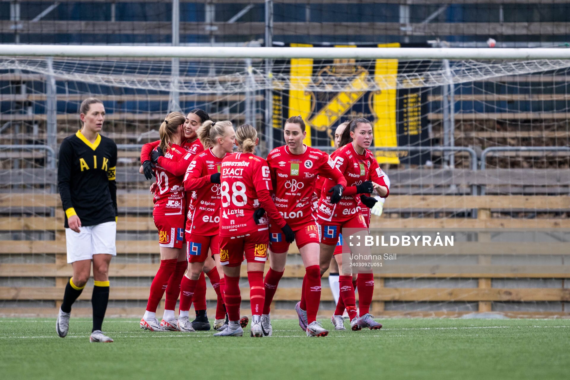 Örebros Ashley Michelle Barron jublar