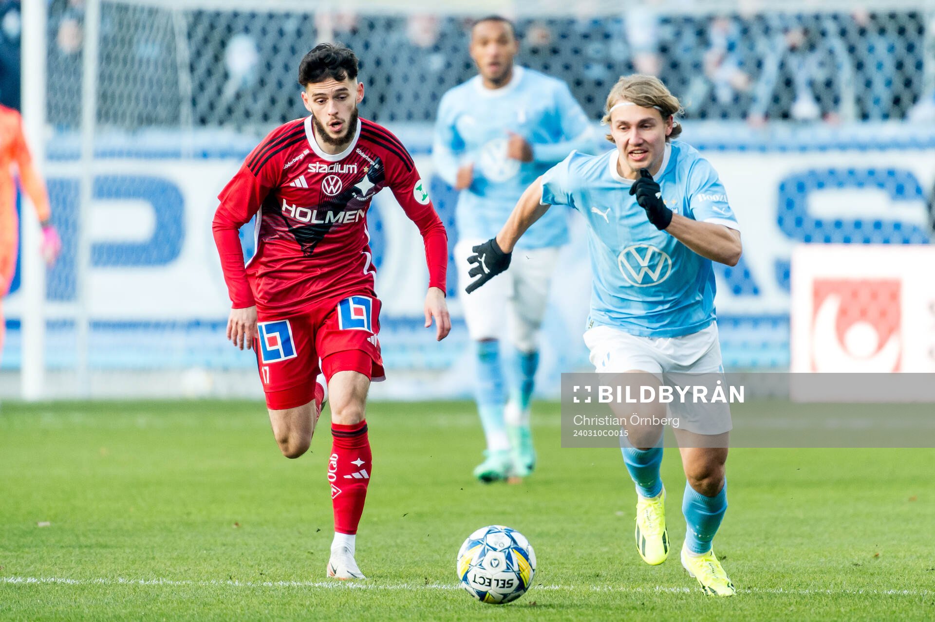 IFK Norrköpings Laorent Shabani och Malmö FFs Sebastian