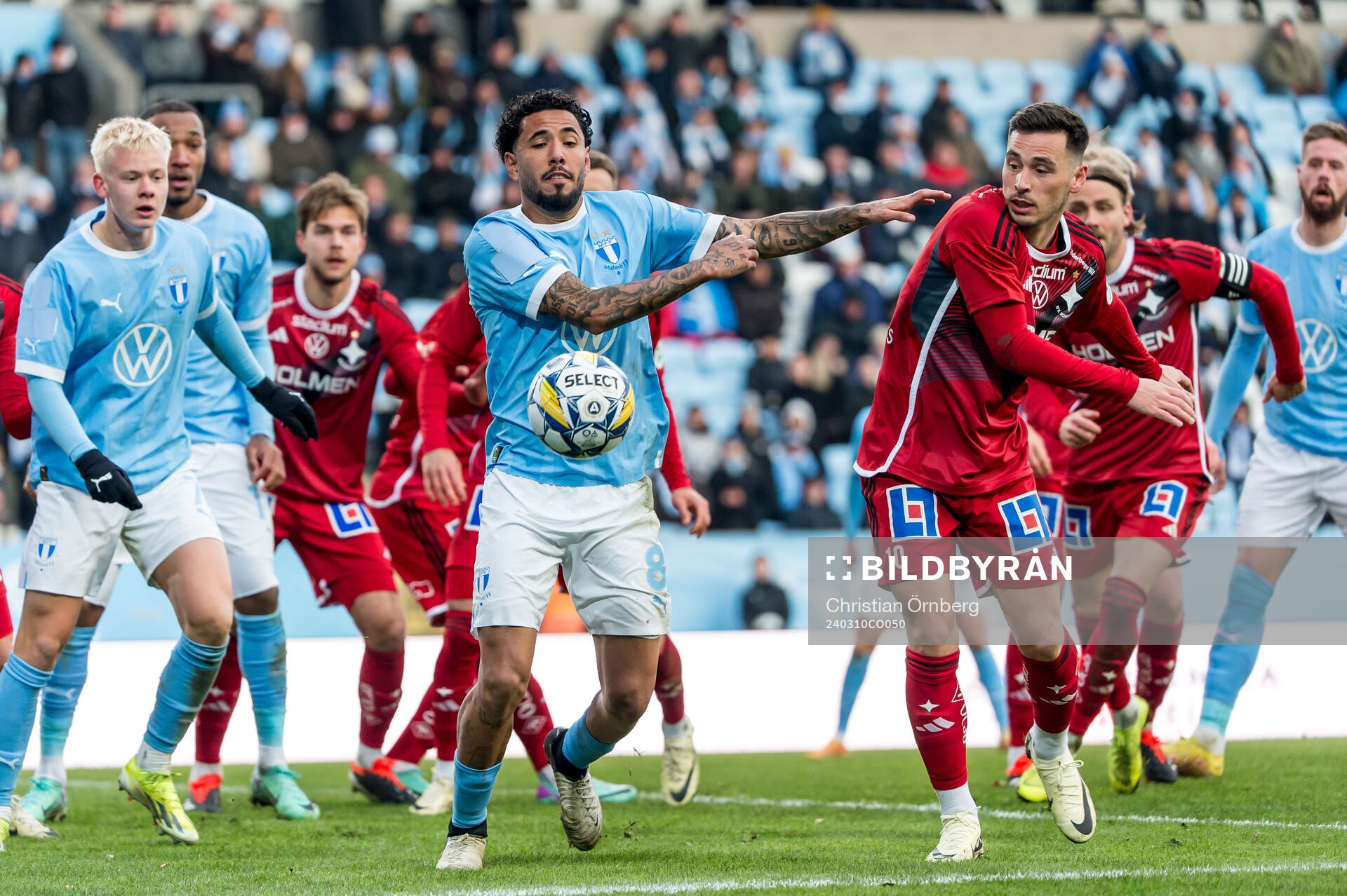 Malmö FFs Sergio Pena Flores och IFK Norrköpings Vito
