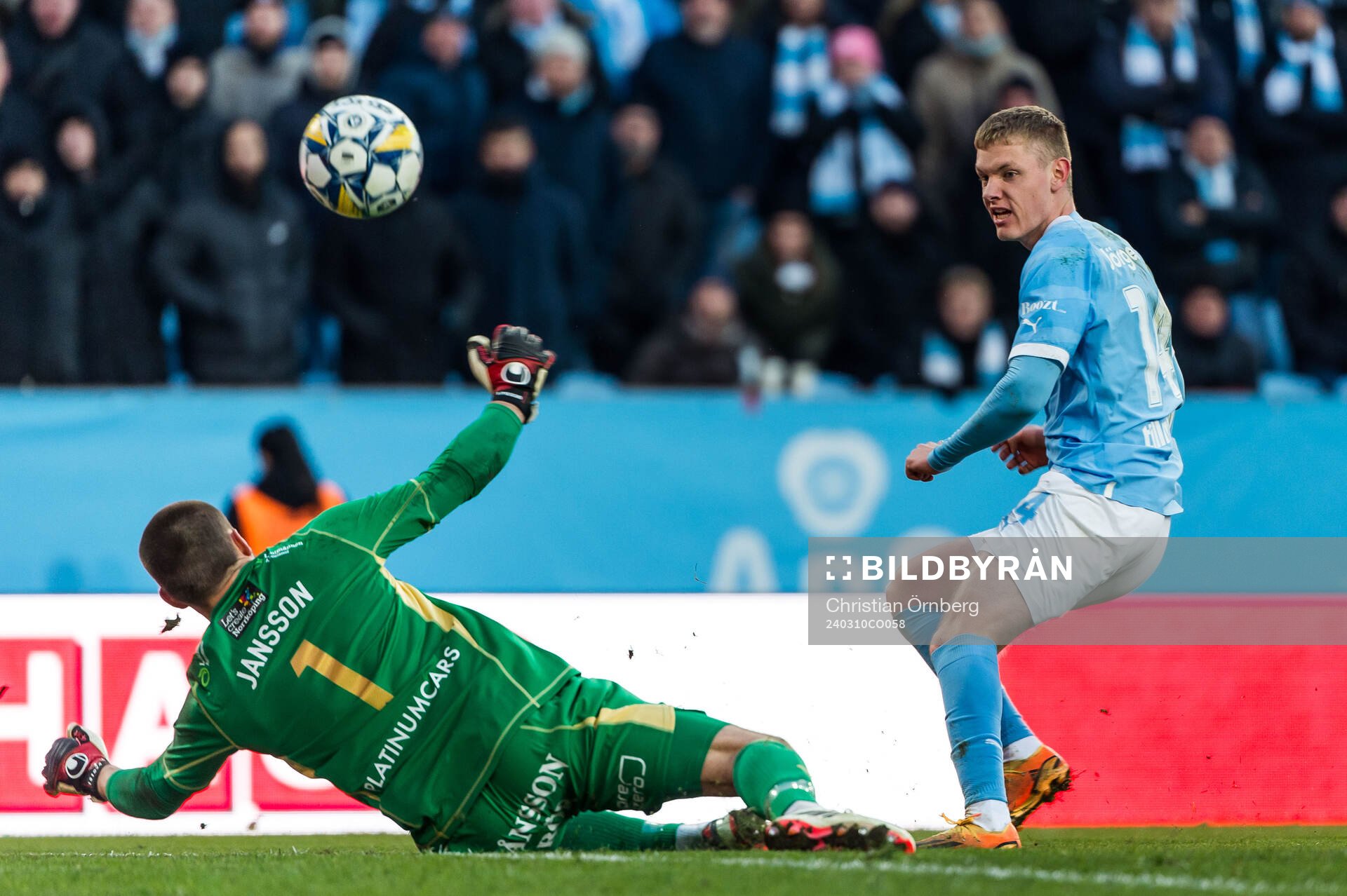 Malmö FFs Sebastian Vinther Jørgensen gör 3-1 bakom IFK