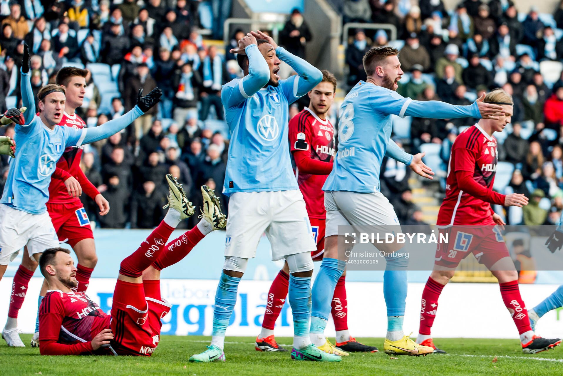 Malmö FFs Derek Cornelius deppar