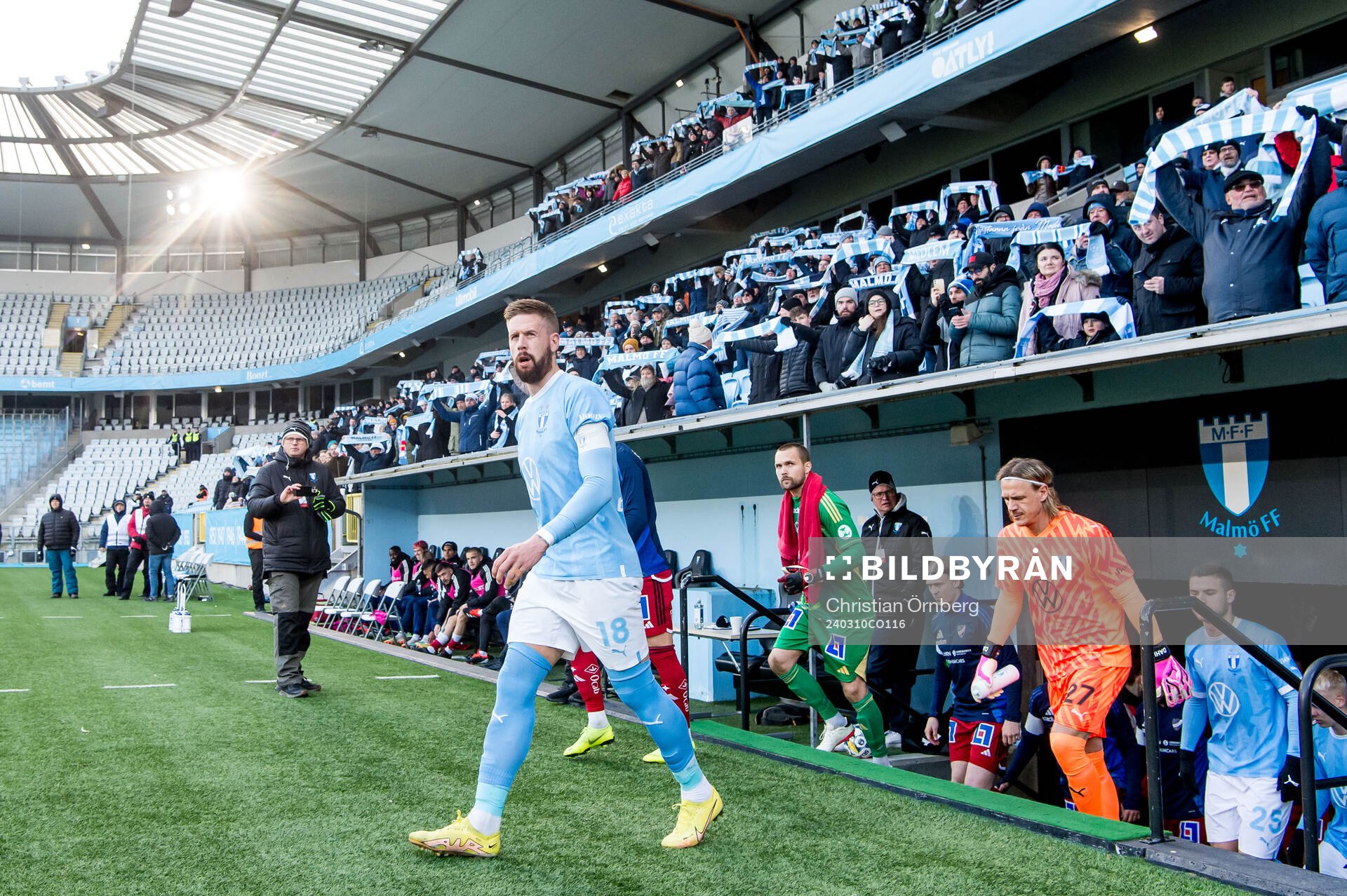 Malmö FFs Pontus Jansson kommer in på Eleda stadion