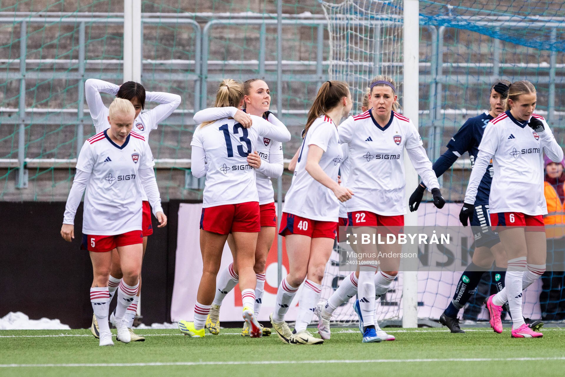 FC Rosengårds Emma Jansson jublar med lagkamrater