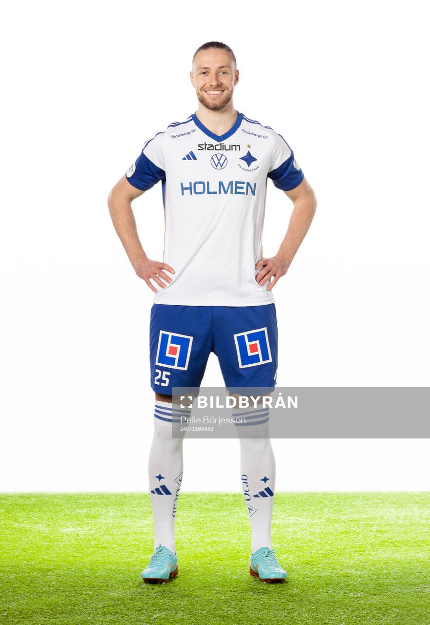 Norrköpings Kevin Höög Jansson poserar för ett porträtt den 11 mars 2024 i Norrköping.