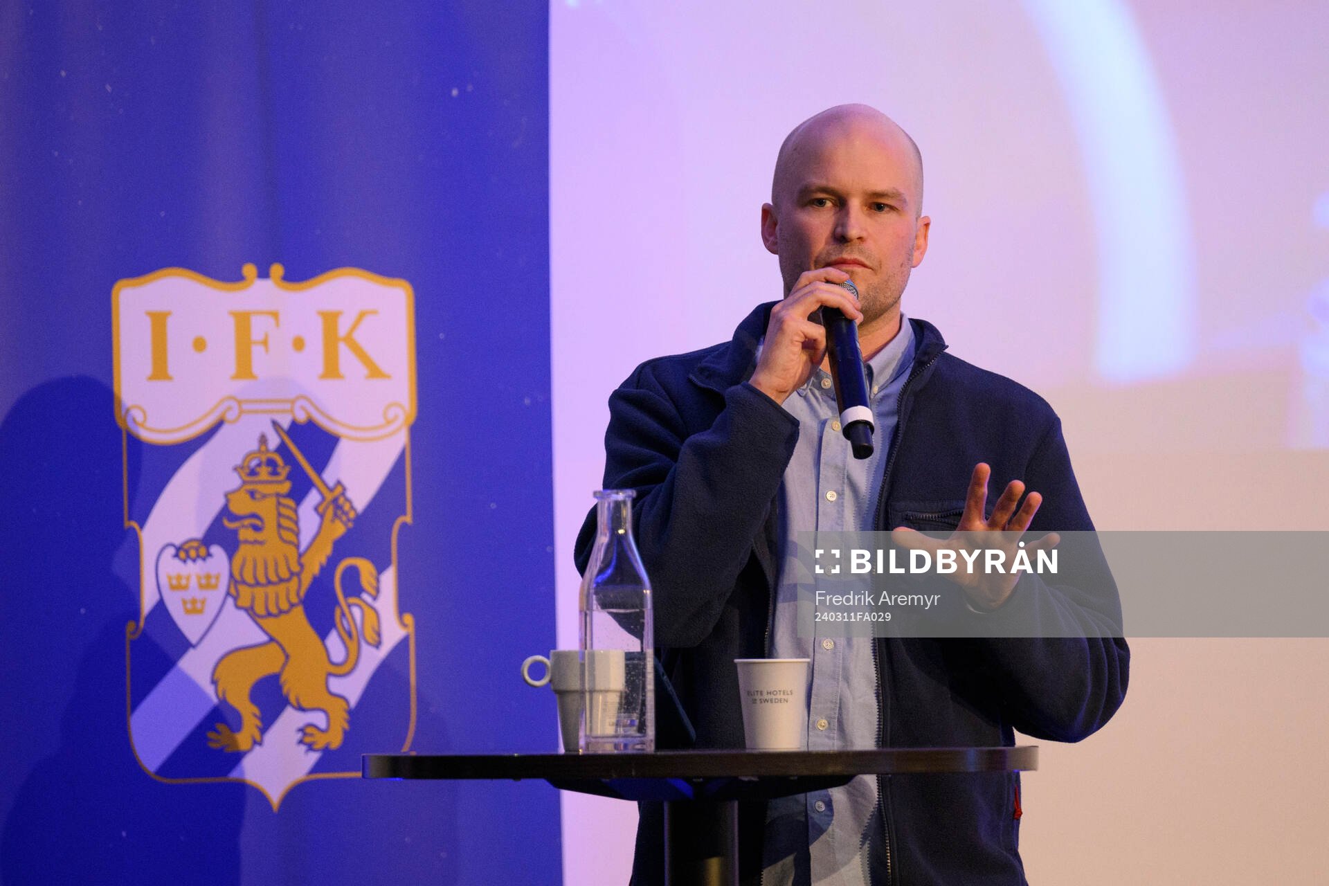 Medlem Johan Nerman under IFK Göteborgs årsmöte den 11 mars 2024 i Göteborg. 