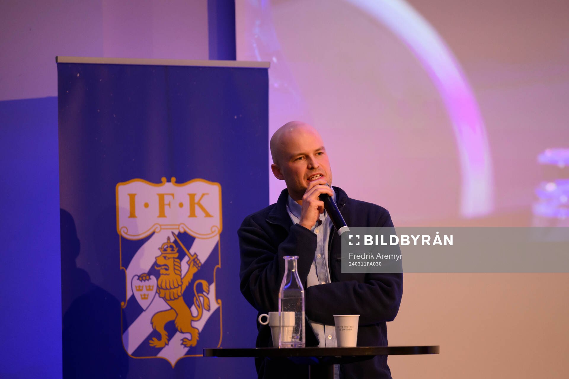Medlem Johan Nerman under IFK Göteborgs årsmöte den 11 mars 2024 i Göteborg. 