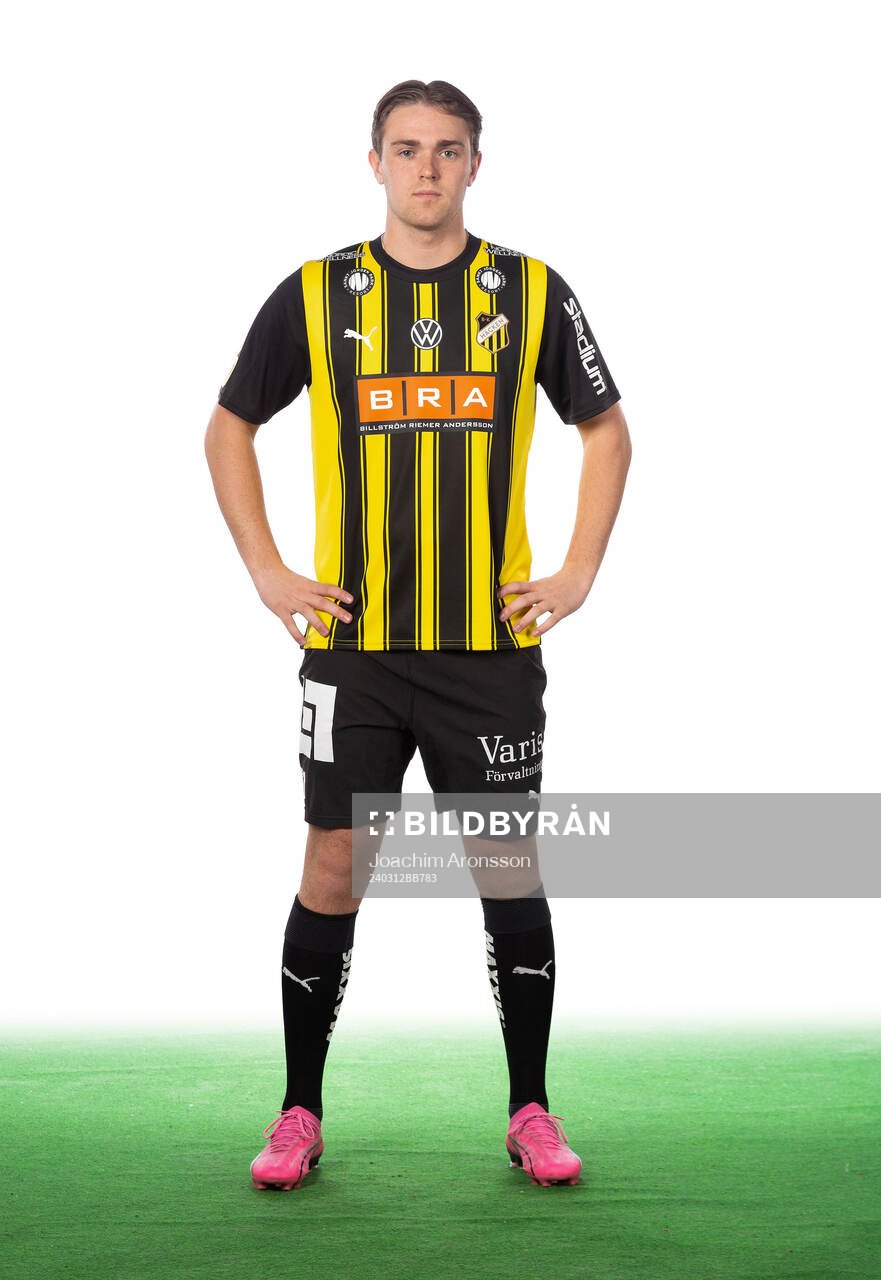 Häckens Charlie Axede