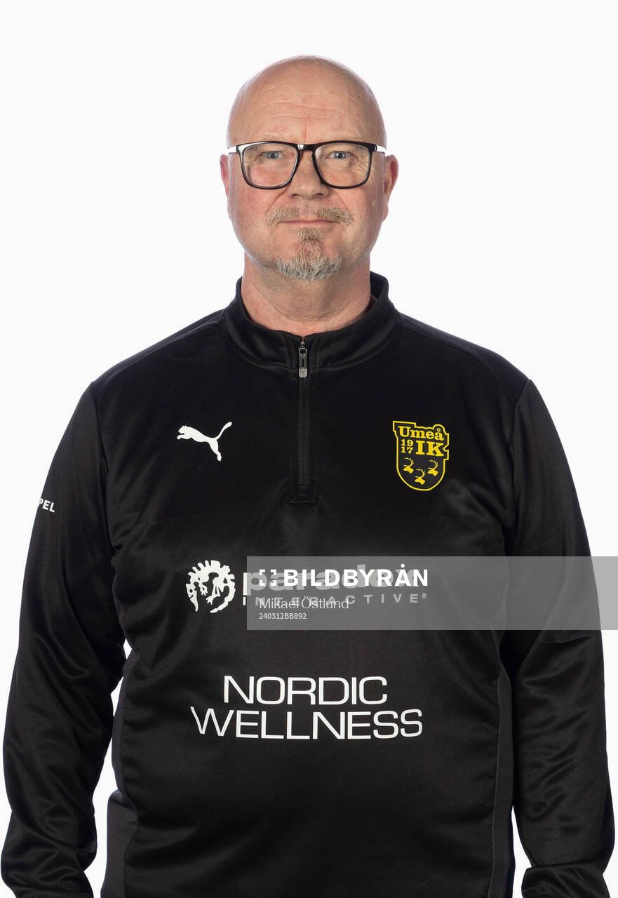 Umeås målvaktstränare Kim Eriksson poserar för ett porträtt den 12 mars 2024 i Umeå.