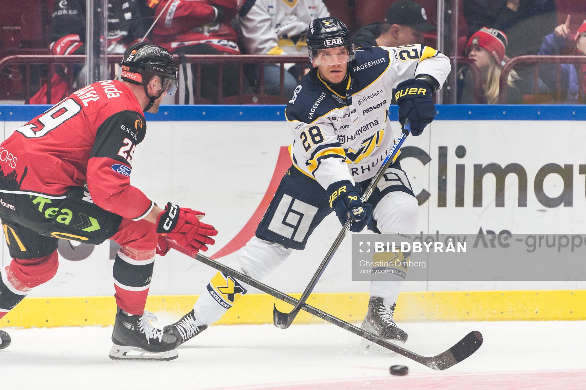HV71s Joonas Nättinen och Malmö Redhawks Kim Rosdahl