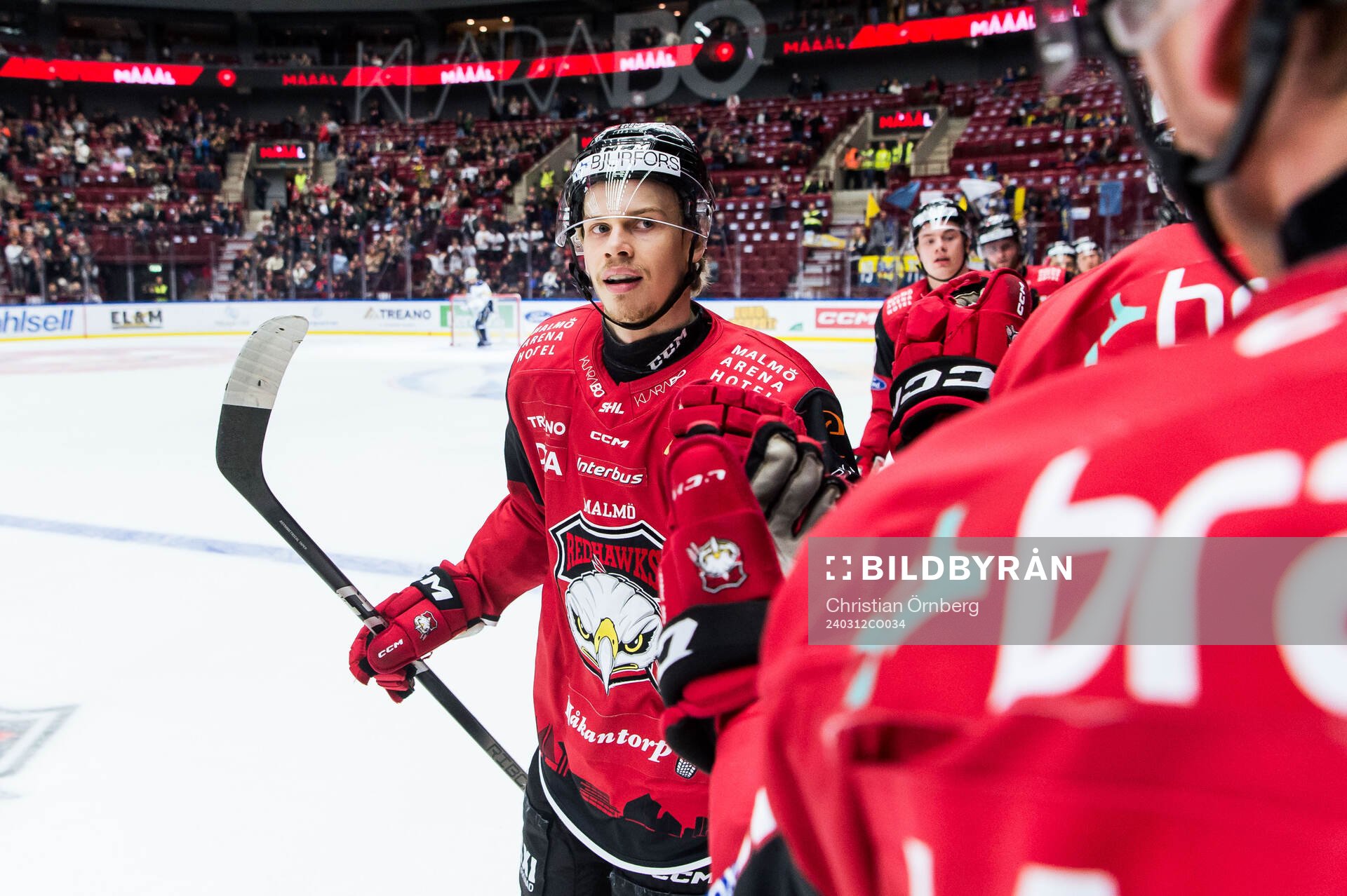 Malmö Redhawks Albert Sjöberg jublar