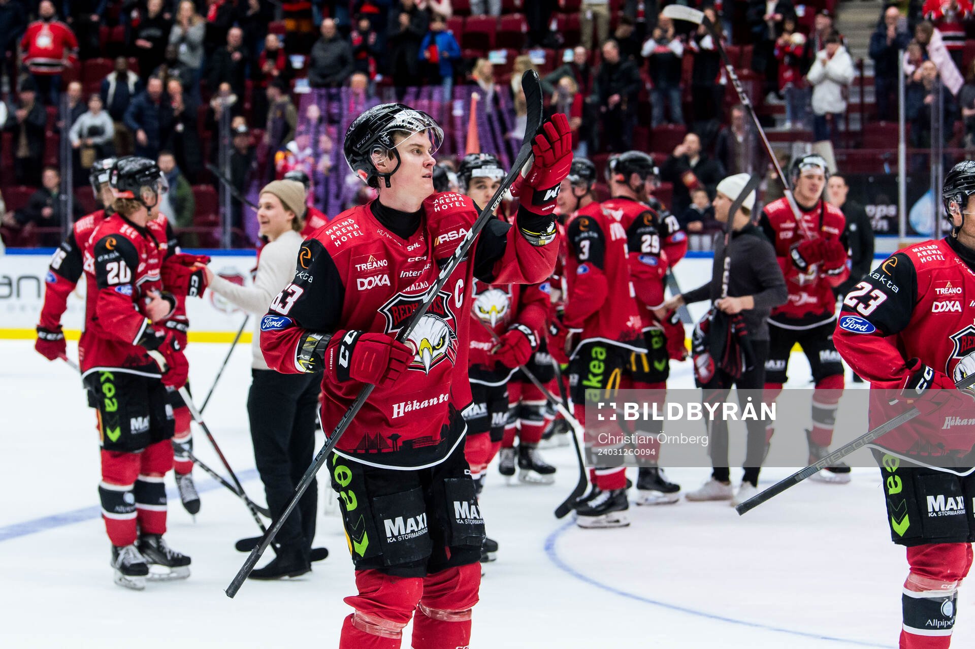 Malmö Redhawks Fredrik Händemark jublar