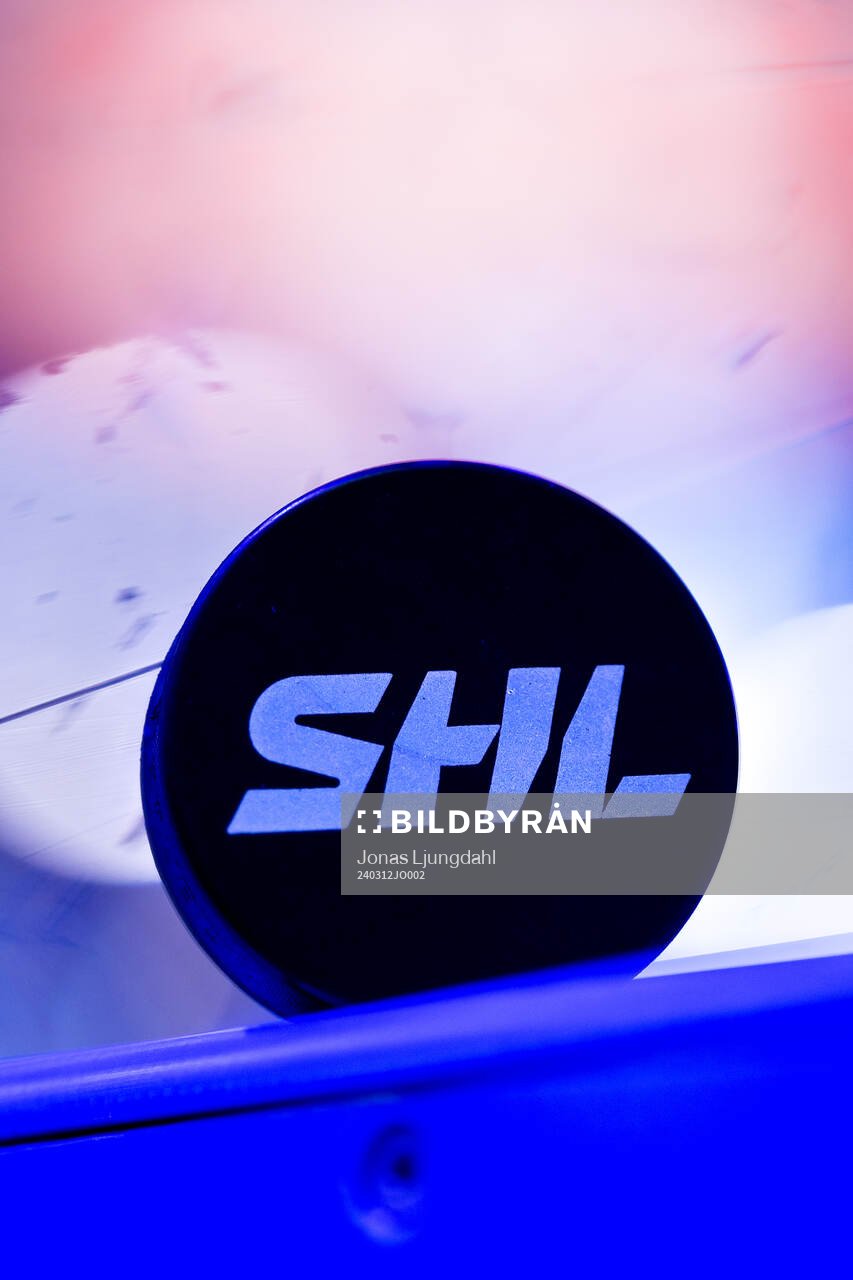 Matchpuck med SHL logo