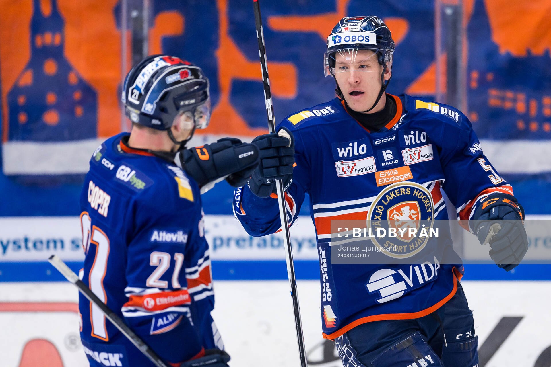 Växjös Brian Cooper och Emil Sylvegård jublar