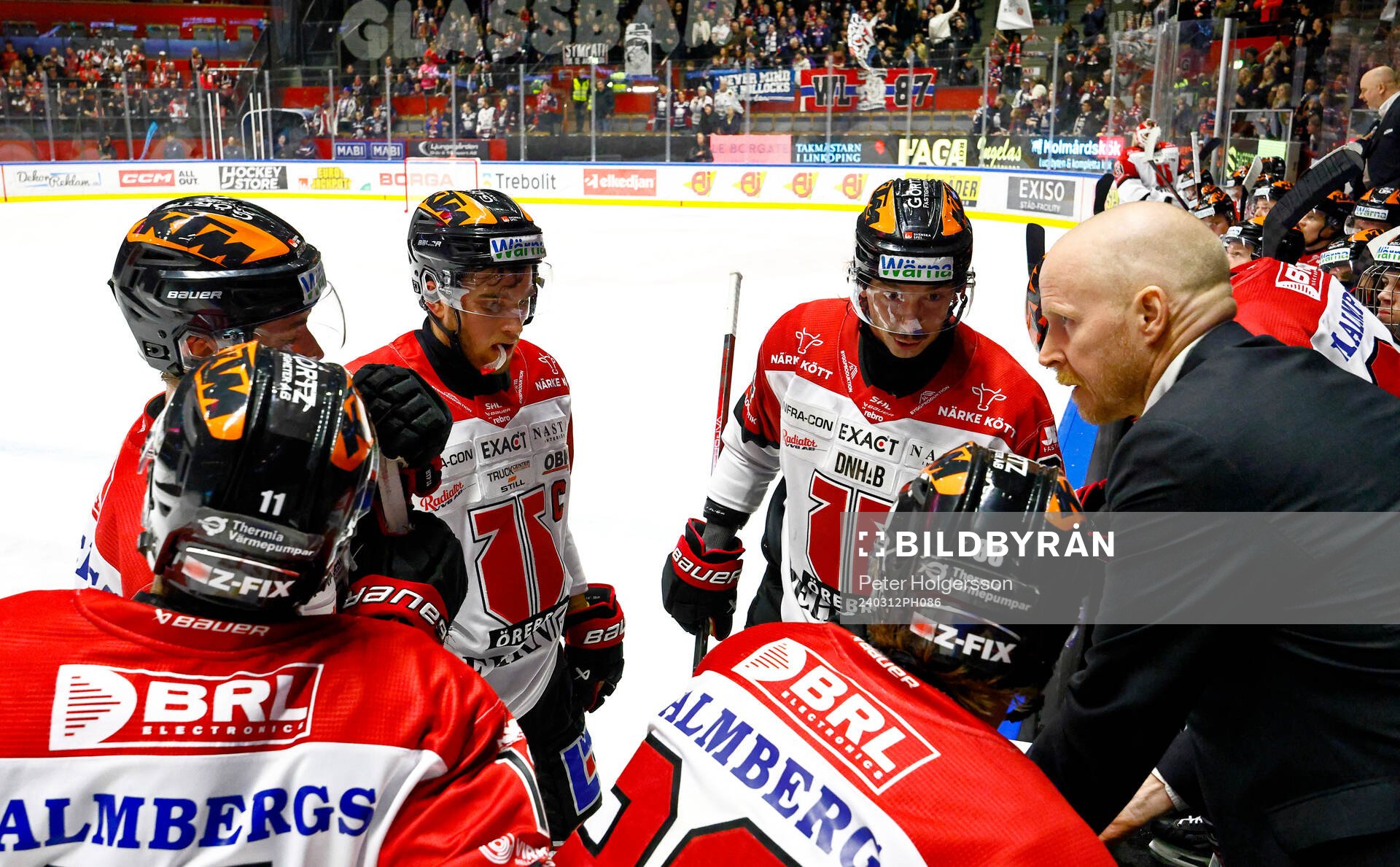 Time out av Örebro i underläge strax före mål 2-2