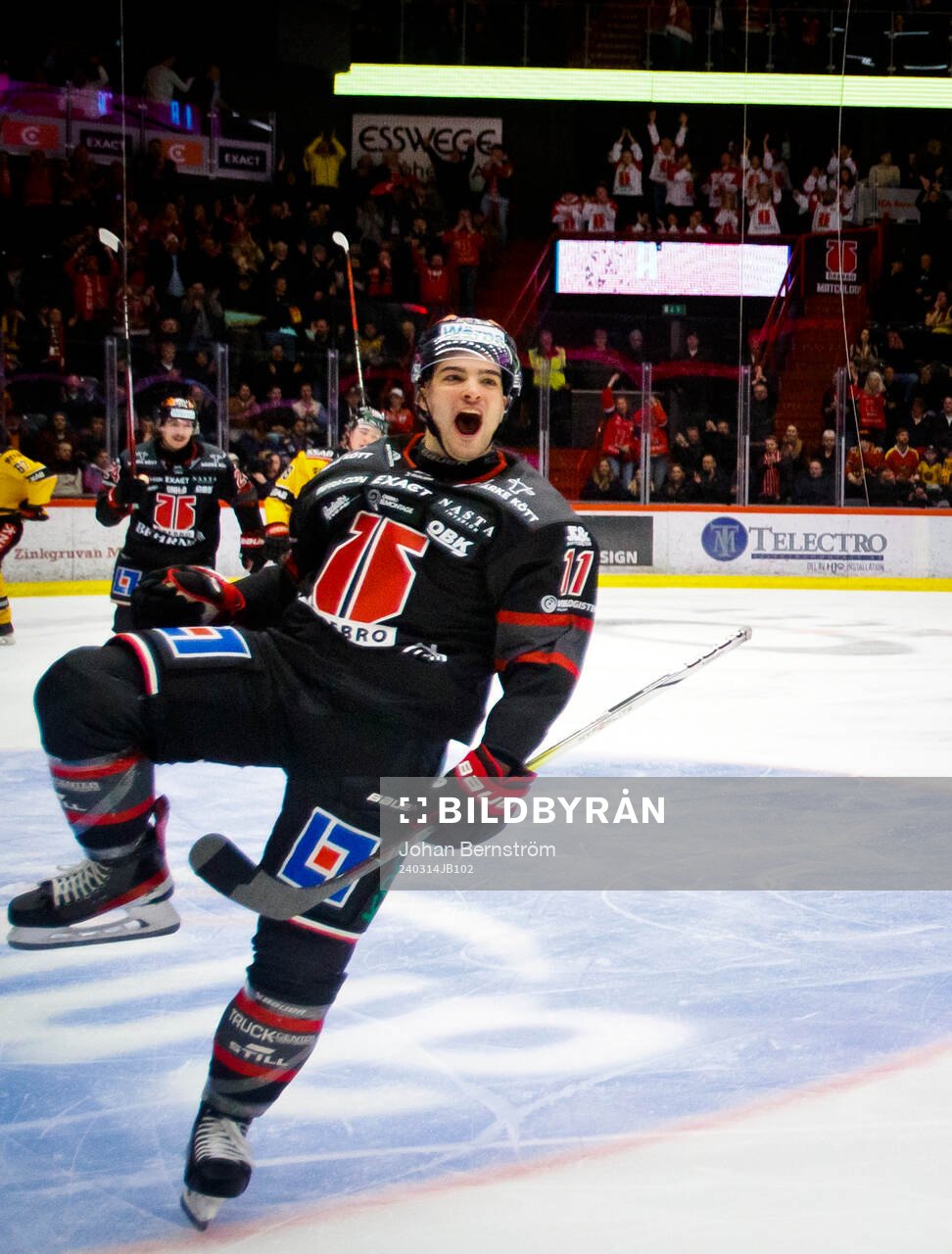 Örebros Danick Martel jublar vid 1-0