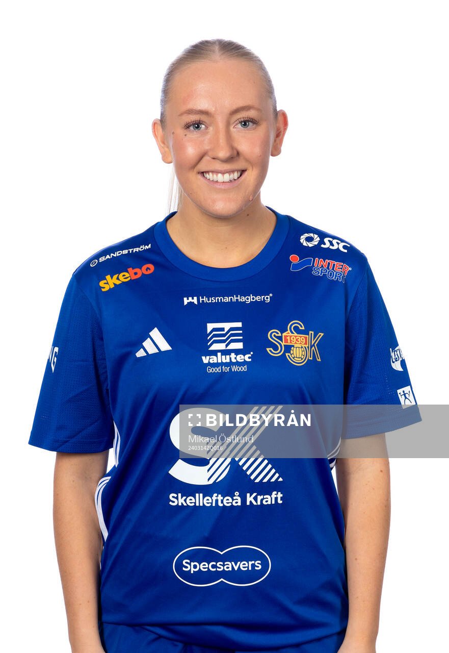 Sunnanås Emma Burman poserar för ett porträtt den 14 mars 2024 i Skellefteå.