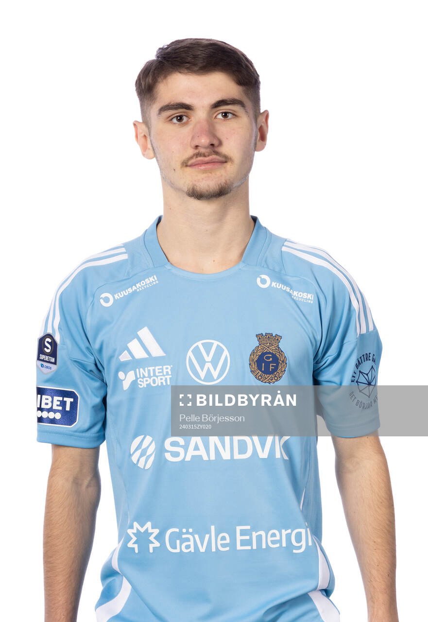 Gefles Albin Hjelm poserar för ett porträtt den 15 mars 2024 i Gävle.