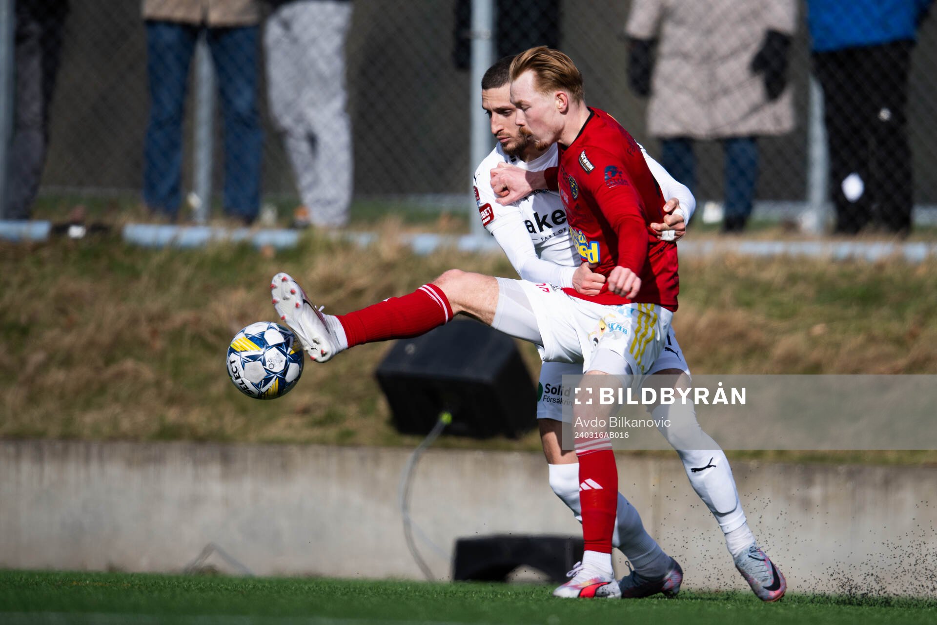 Helsingborgs Arian Kabashi och Falkenbergs Linus Borgström
