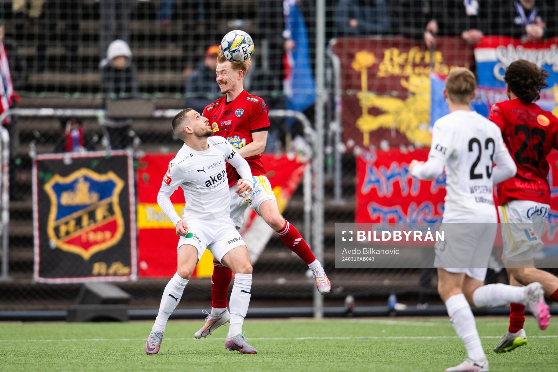 Helsingborgs Arian Kabashi och Falkenbergs Linus Borgström