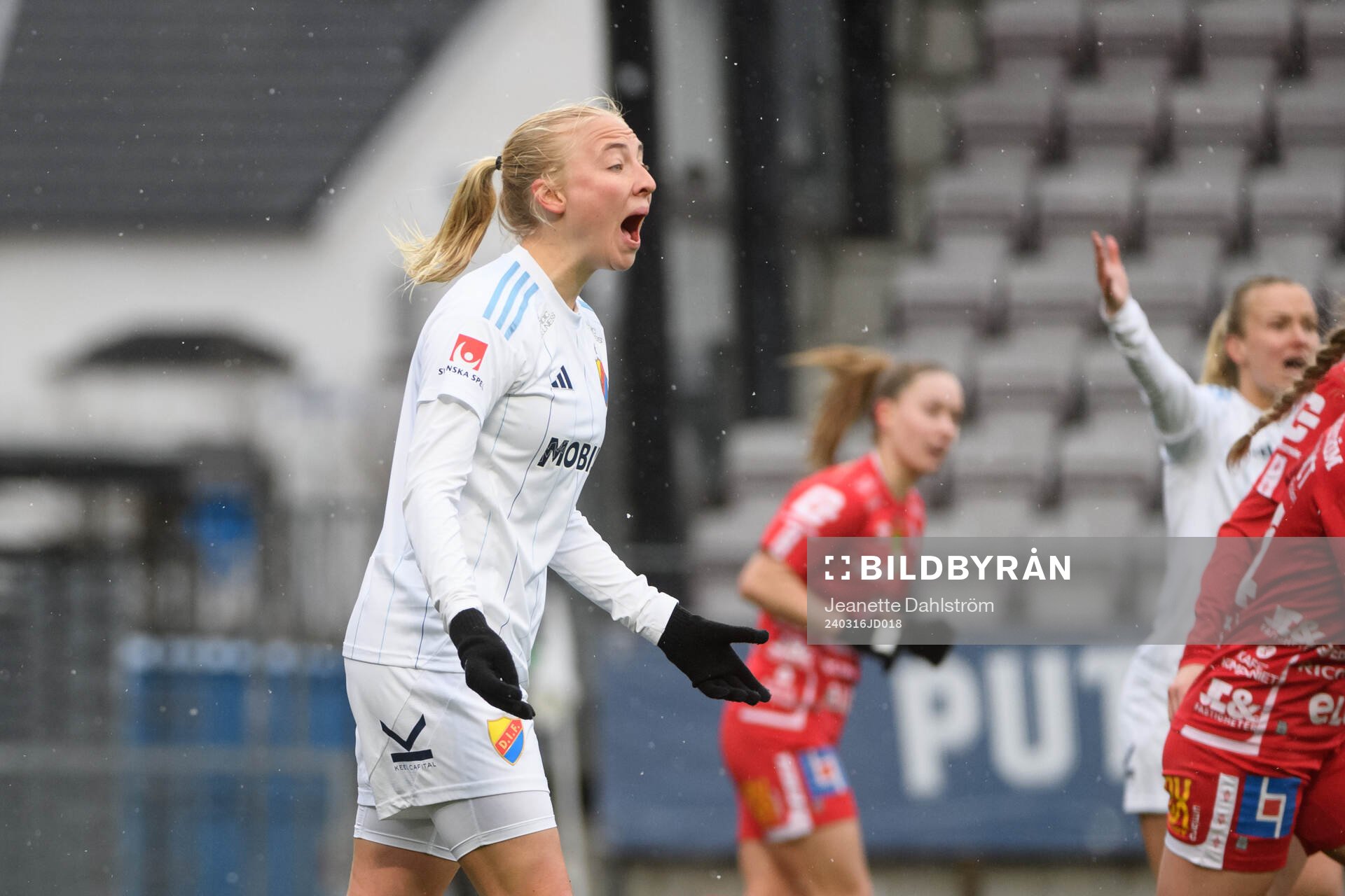 Djurgårdens Stinalisa Johansson reagerar