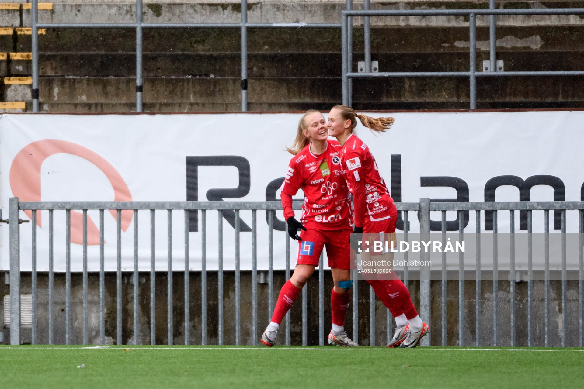 Örebros Nora Harnes Håheim jublar efter 1-2 under fotbollsmatchen i Svenska Cupen mellan Örebro och Djurgården den 16 mars 2024 i Örebro.