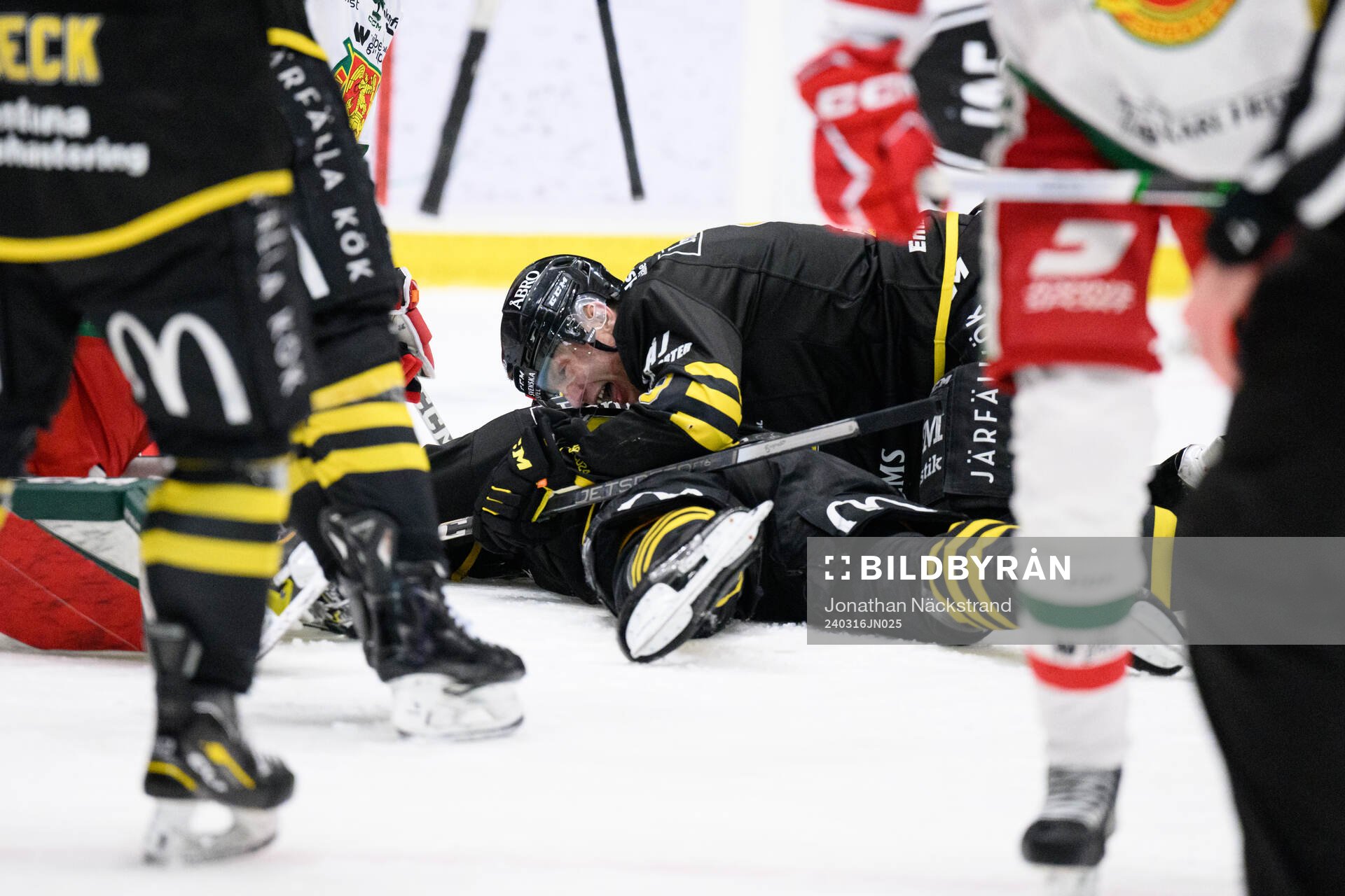 AIKs Richard Gynge och Oscar Nord jublar