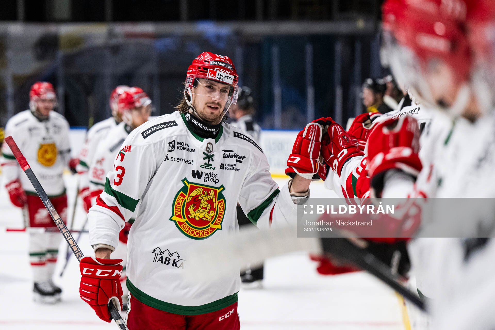 Moras Fabian Ilestedt jublar med lagkamrater