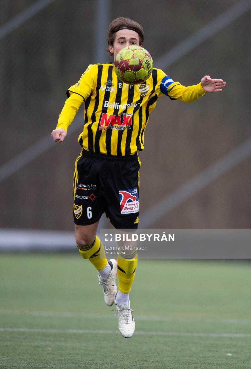 IFK Hässleholms Gustav Winroth i träningsmatchen mellan
