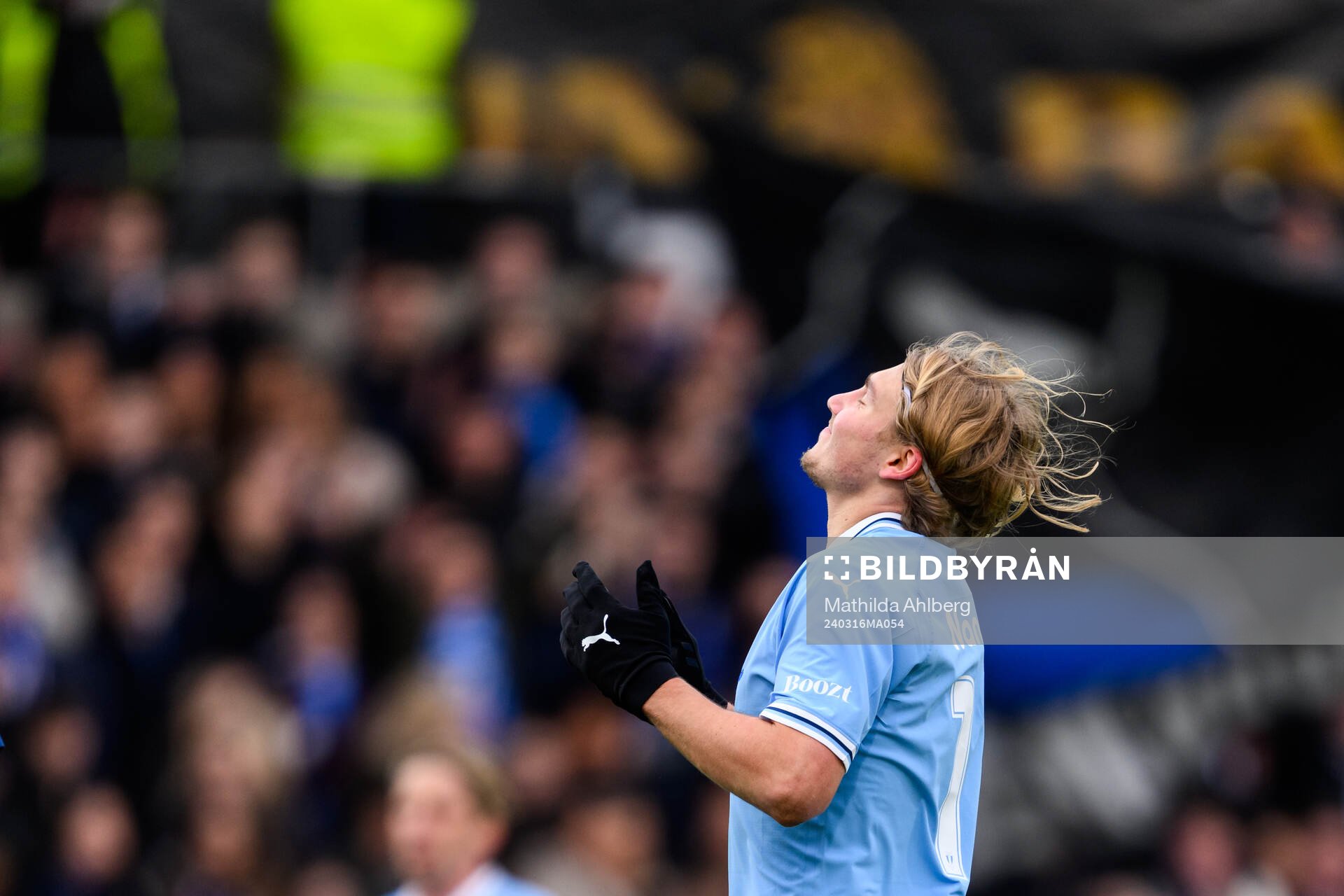 Malmö FFs Sebastian Nanasi deppar