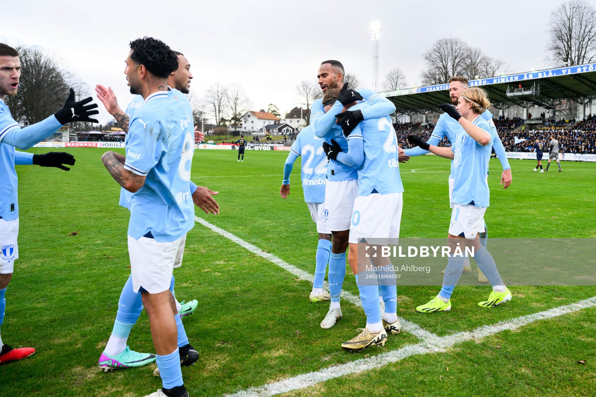 Malmö FFs Isaac Kiese Thelin och Erik Botheim jublar