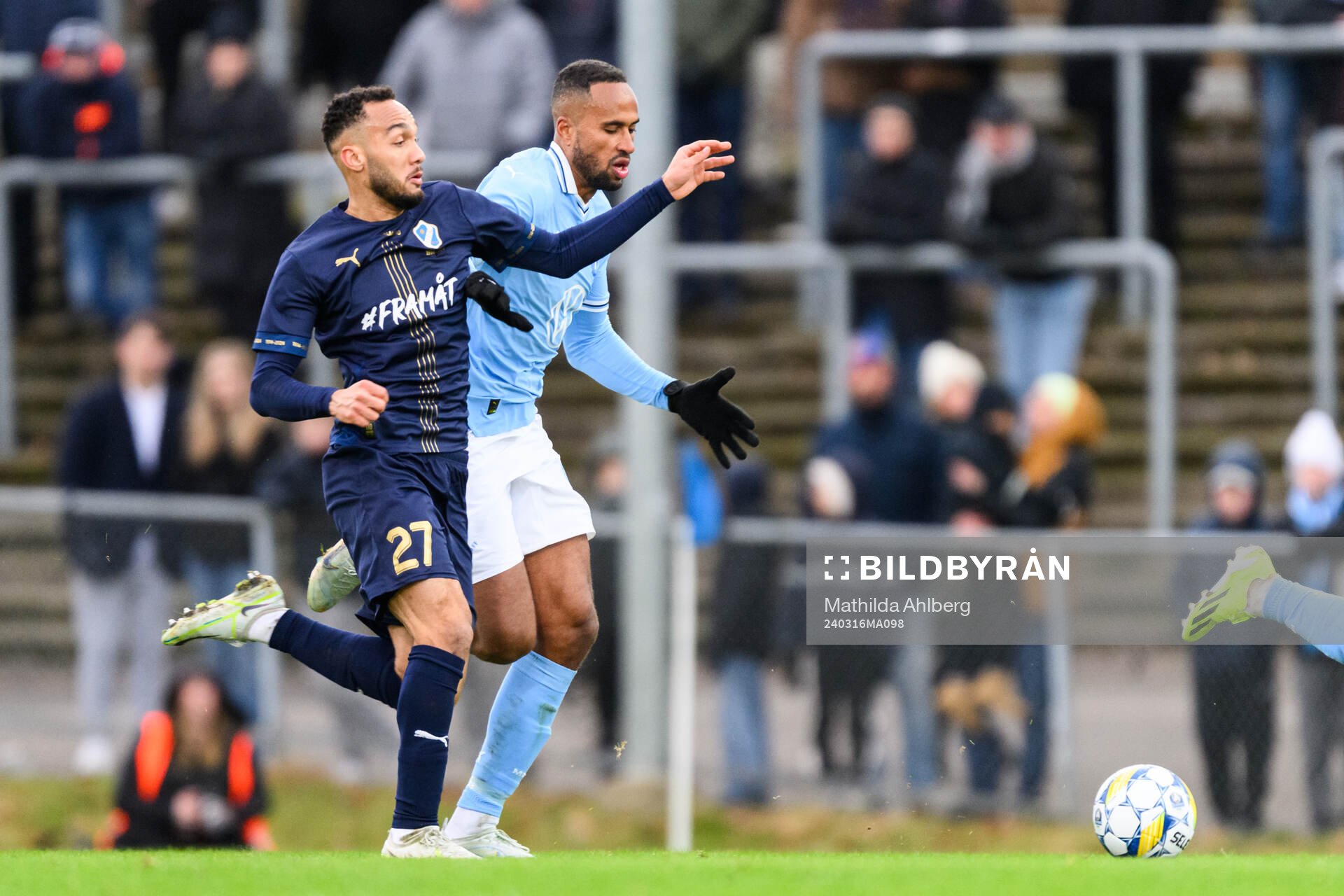 Halmstads Vinicius Nogueira De Oliveira och Malmö FFs