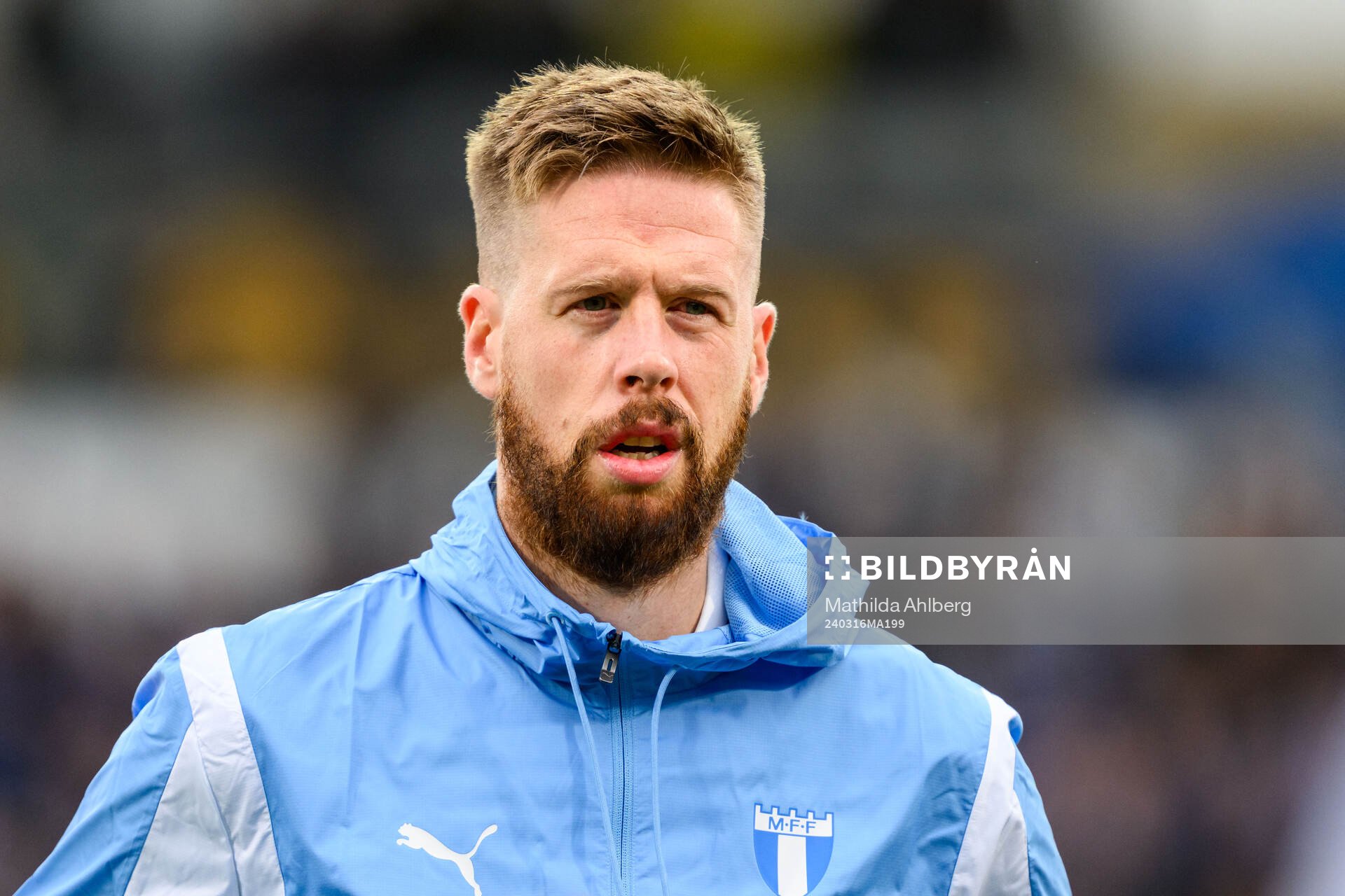 Malmö FFs Pontus Jansson vid lineup inför semifinalen i Svenska Cupen mellan Halmstad och Malmö FF den 16 mars 2024 i Halmstad.