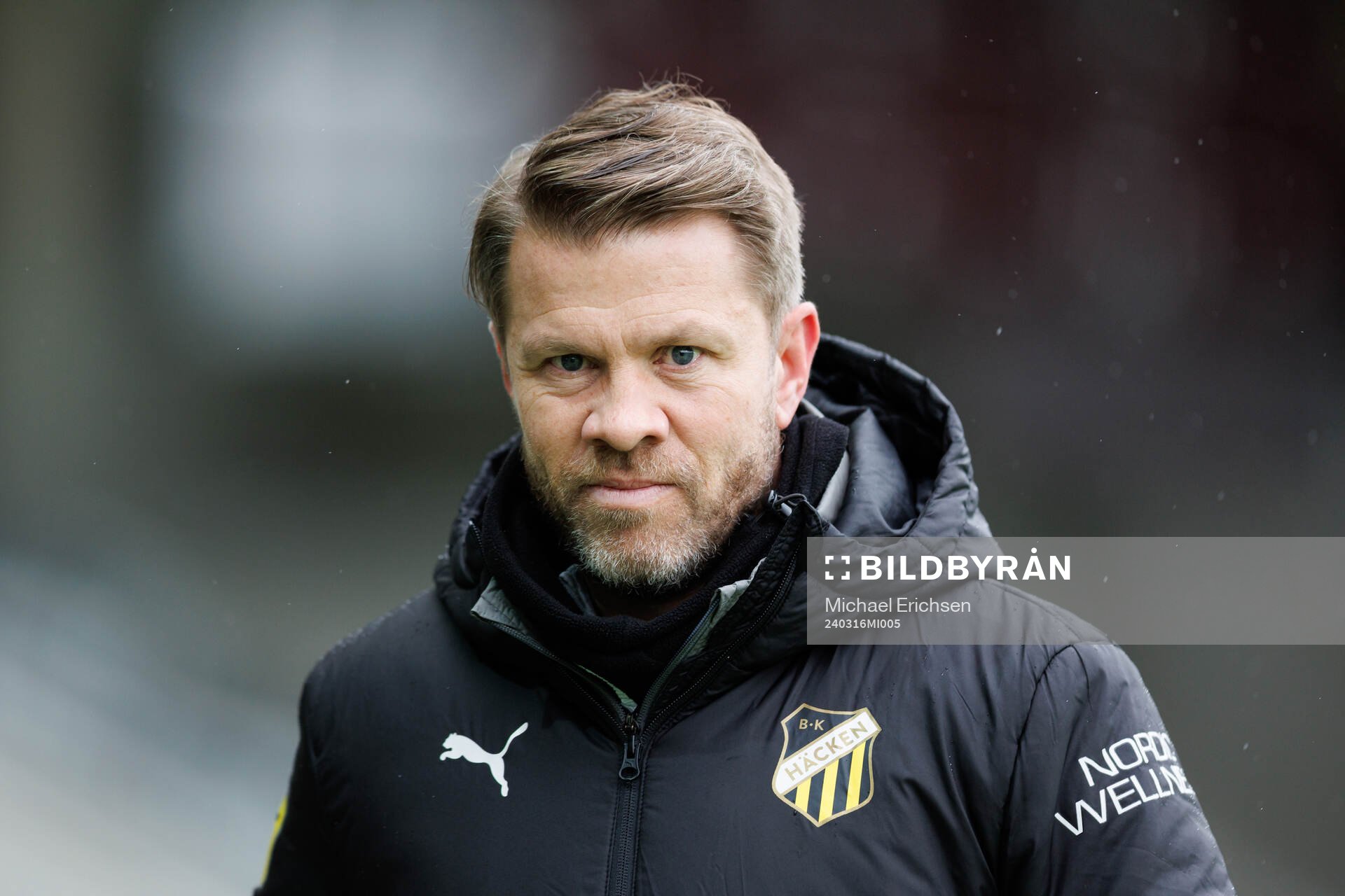 BK Häckens huvudtränare Paco Johansen under träningsmatchen i fotboll mellan BK Häcken och Elfsborg den 16 mars 2024 i Göteborg. 