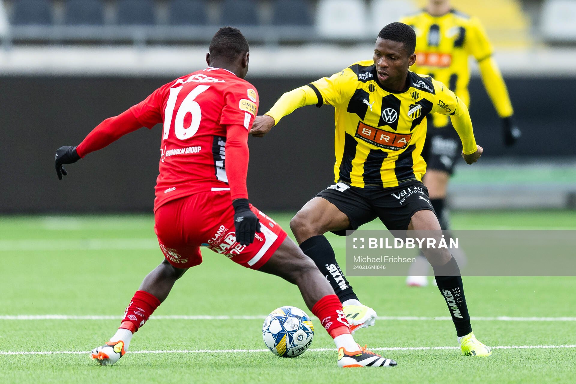 Elfsborgs Timothy Ouma och Häckens Akoua Romeo Amane