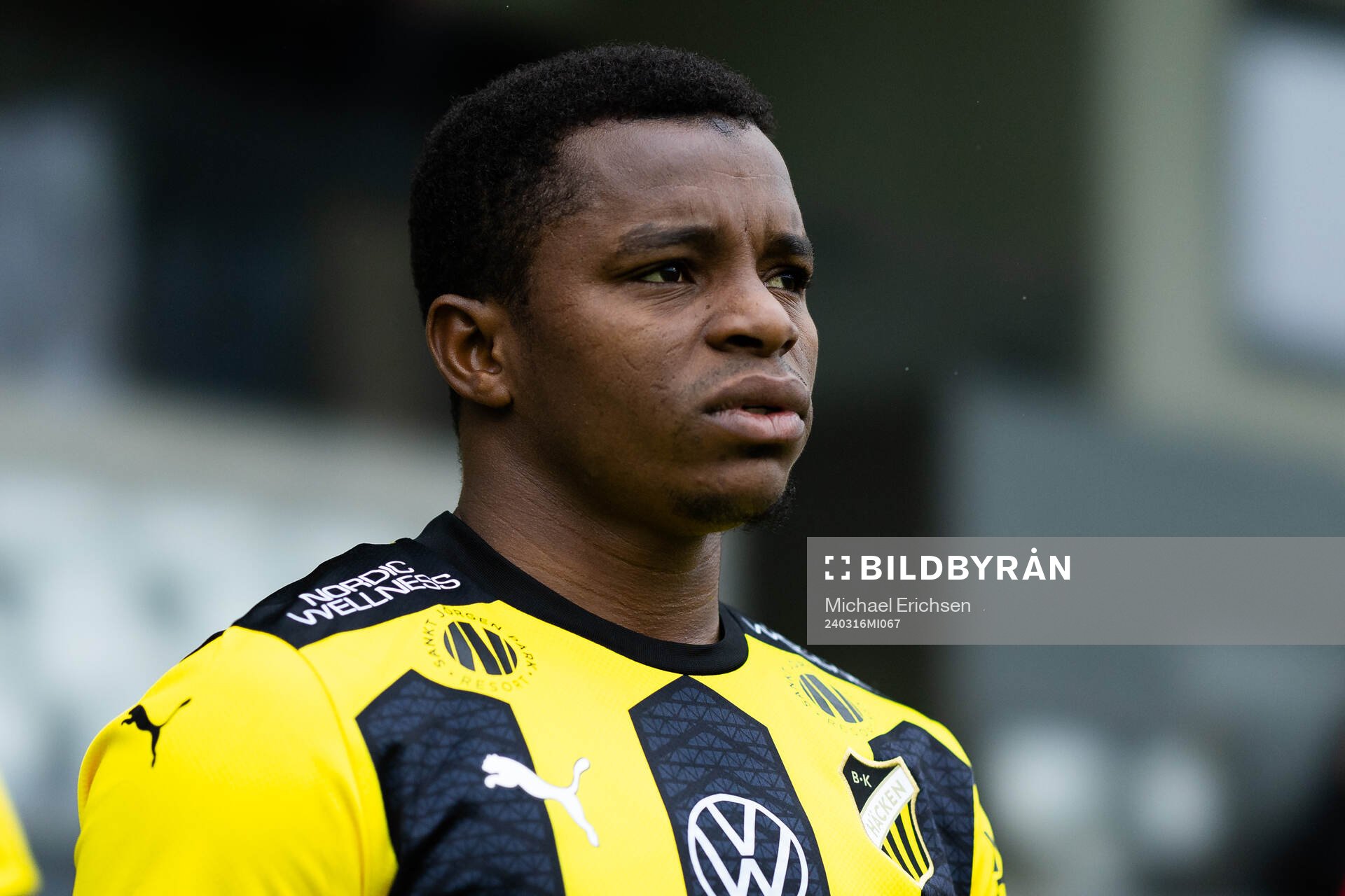 Häckens Abdulrazaq Ishaq innan träningsmatchen i fotboll