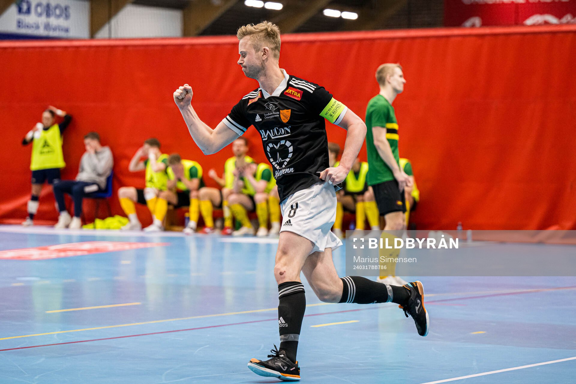 Sindre Myrvold Welo of Utleira celebrates